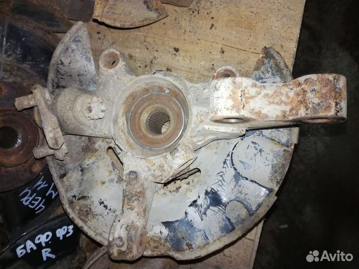 Кулак поворотный передний правый Lifan Solano