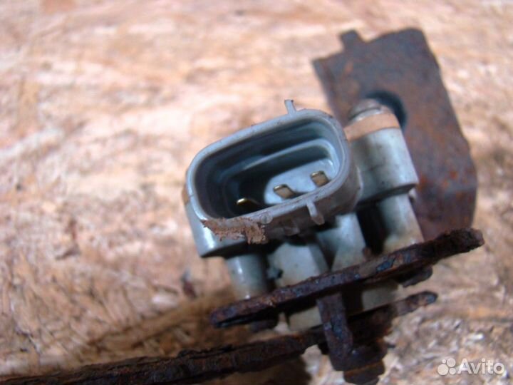 Mazda CX 7 Датчик регулировки дорожного просвета