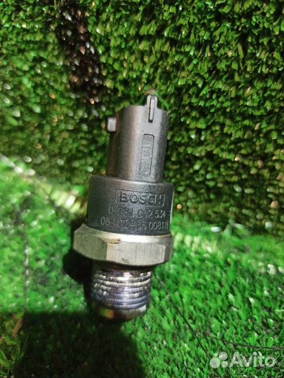 Датчик давления топлива MAN TGA 2006 51274210178