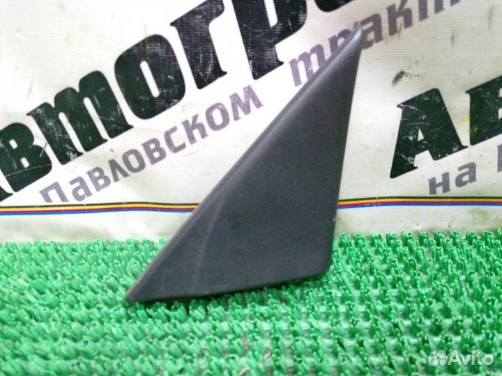 Накладка на зеркало внутренняя правая Toyota