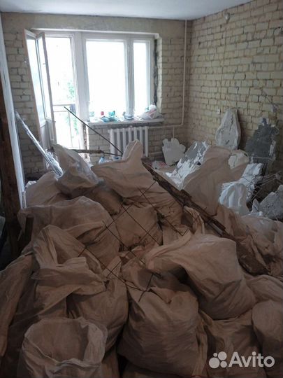 Демонтаж стяжки.Демонтаж Сантехнической кабины