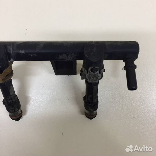 Рейка топливная рампа Renault Logan 2 2014