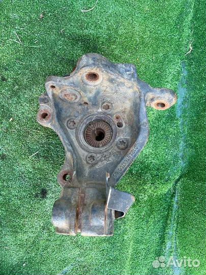 Кулак поворотный передний правый Bmw X1 E84 2012