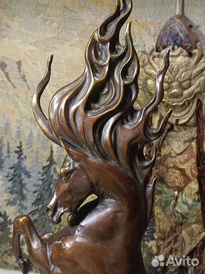 Статуэтка конь огонь огромный на дыбах