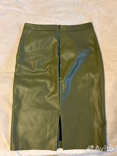 Кожаная юбка фисташковая reserved