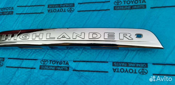 Тойота Хайлендер накладка багажника хромированная