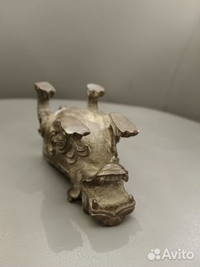 Старинная ёмкость для вина тяжёлая