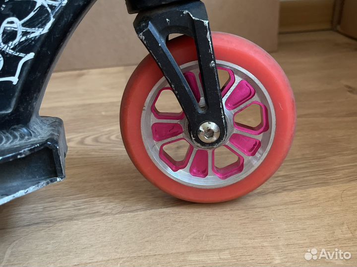 Трюковой самокат