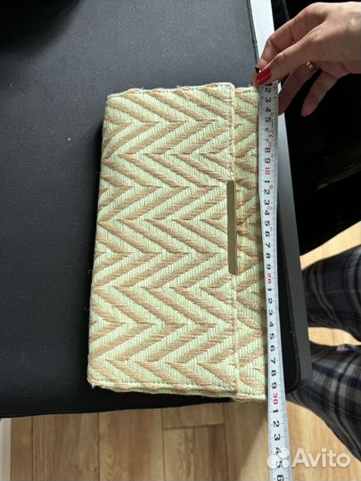 Клатч на целочкк