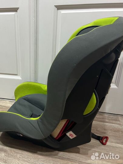 Автомобильное кресло