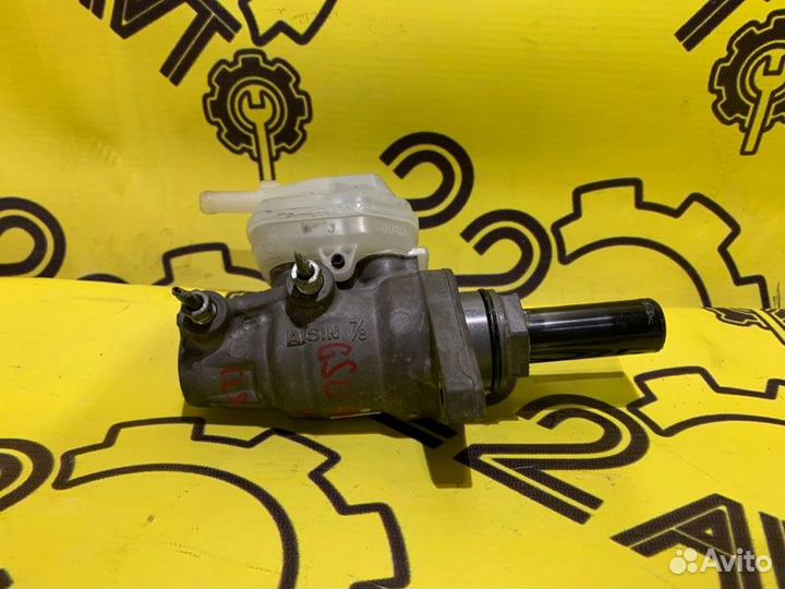 Главный тормозной цилиндр Toyota Harrier GSU30W