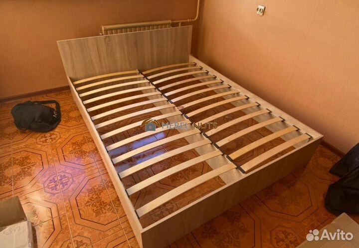 Кровать двуспальная