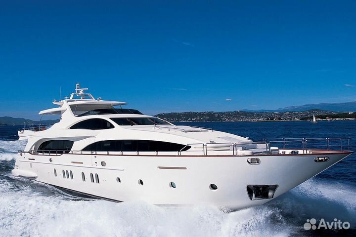 Аренда VIP яхты для большой компании в Сочи