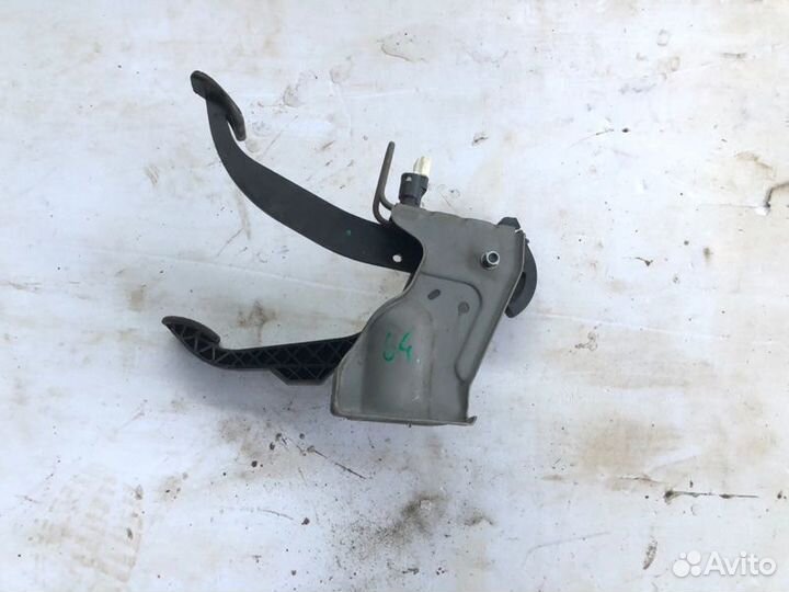 Блок педалей Renault Logan 1 2011