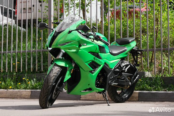 Электрический мотоцикл BMW RR