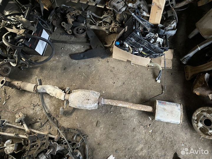 Средняя часть глушителя (резонатор ) Mitsubishi La