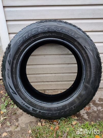 Bridgestone Blizzak DM-V1 235/65 R18