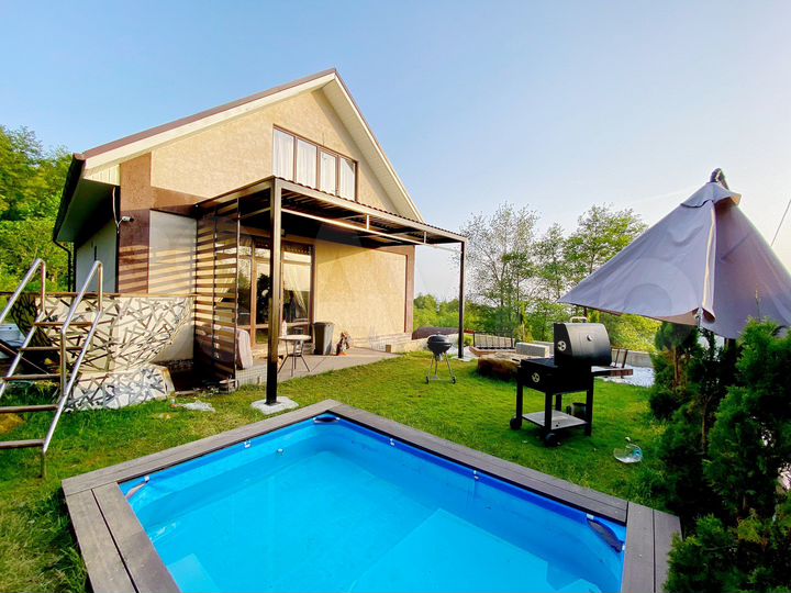 Коттедж 150 м² на участке 5 сот.