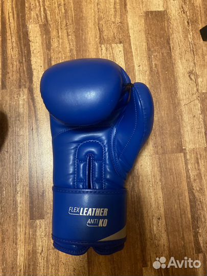 Боксерские перчатки 12 oz clinch синие