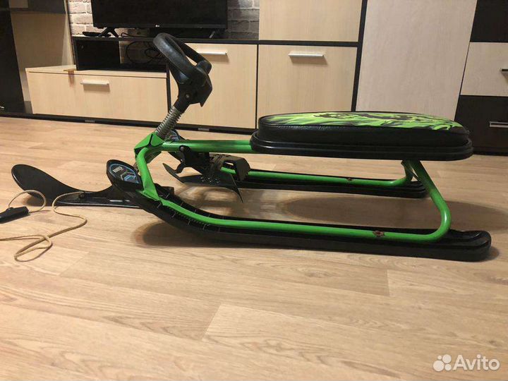 Детский снегокат бу