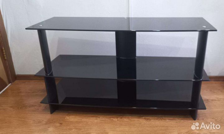 Стеклянная тумба под тв