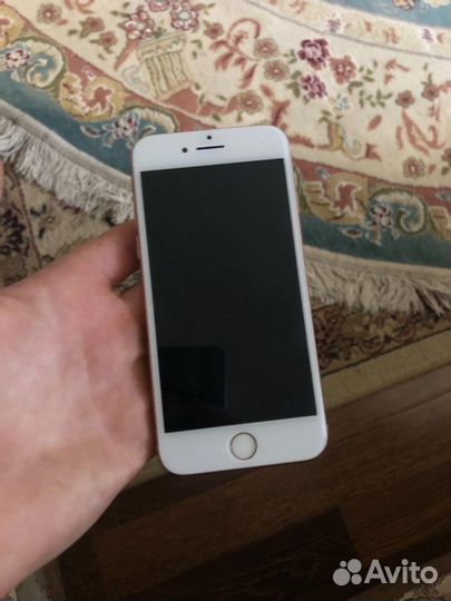 iPhone 8, 64 ГБ