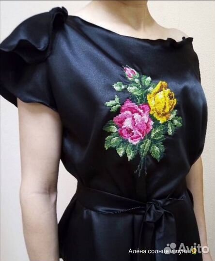 Блузка с вышивкой