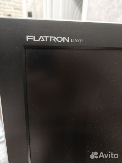 Монитор LG flatron L1930P