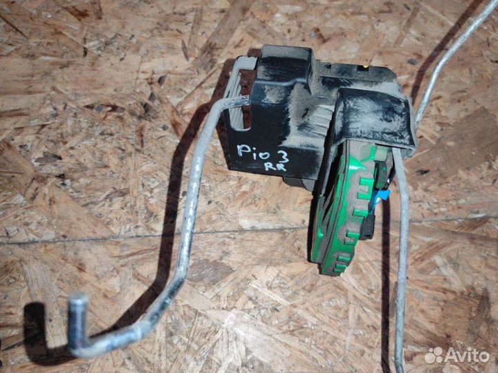 Замок двери задний правый Kia Rio QB 1.6 G4FC 2016