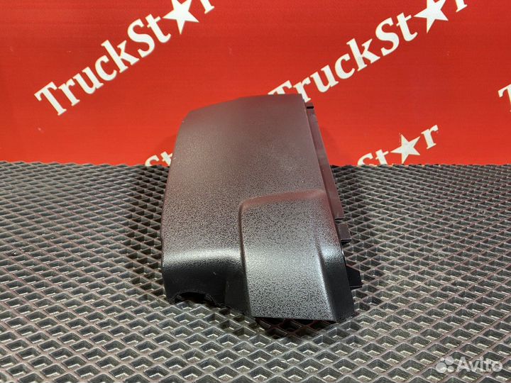 Кожух рулевой колонки 2018г Renault T