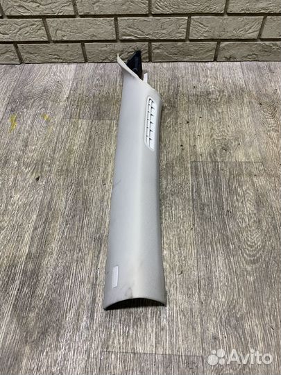 Volkswagen Passat CC Обшивка стойки LH