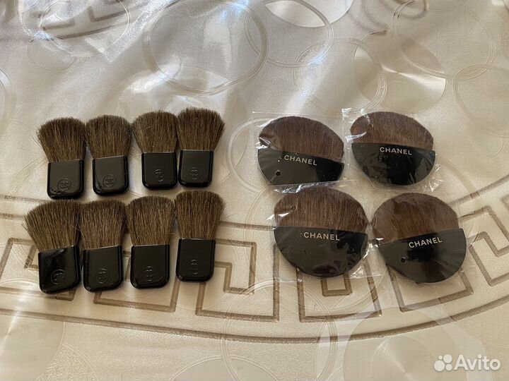 Chanel кисти, апликаторы, спонжи, щетки, пуховки