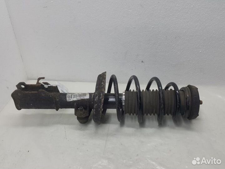 Амортизатор передний левый Opel Vectra