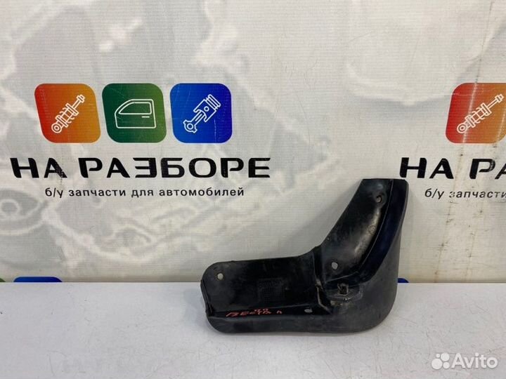 Брызговик передний правый LADA Vesta 2180