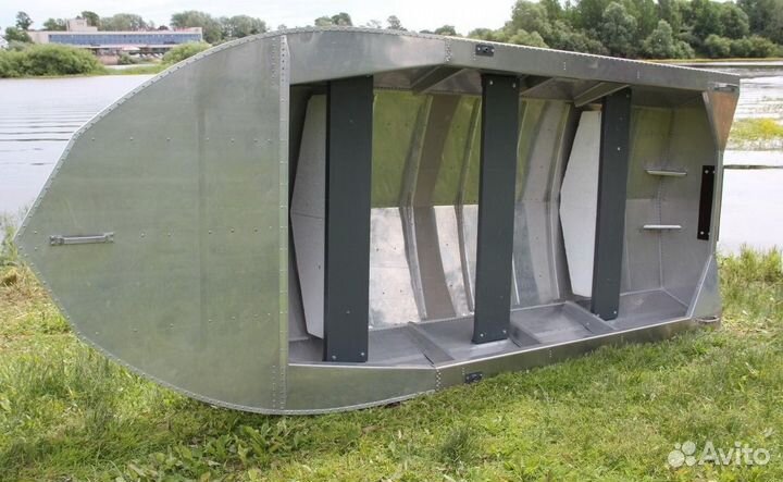 Дюралевая лодка Мста-Н 3.5 м., новая, с булями