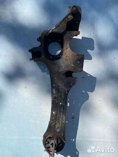 Рычаг задний правый 31277760