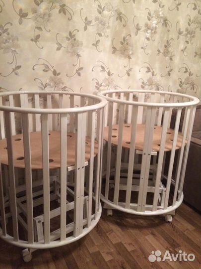 Детская кроватка с маятником круглая-овальная