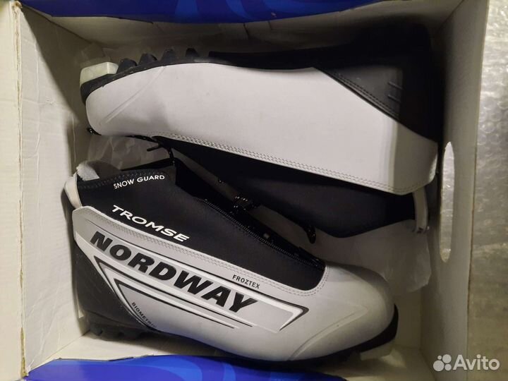 Лыжные ботинки