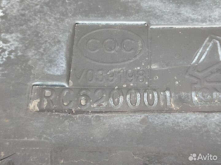 712W628600007 Коврик инструментального ящика левог