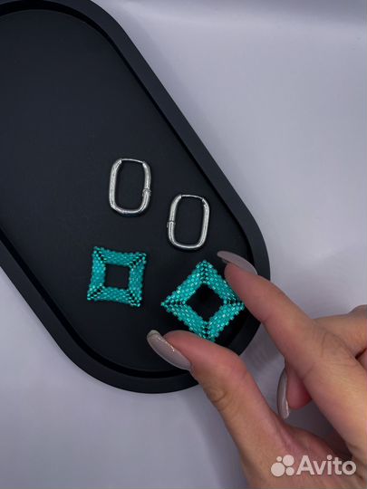 Серьги ромбы из бисера