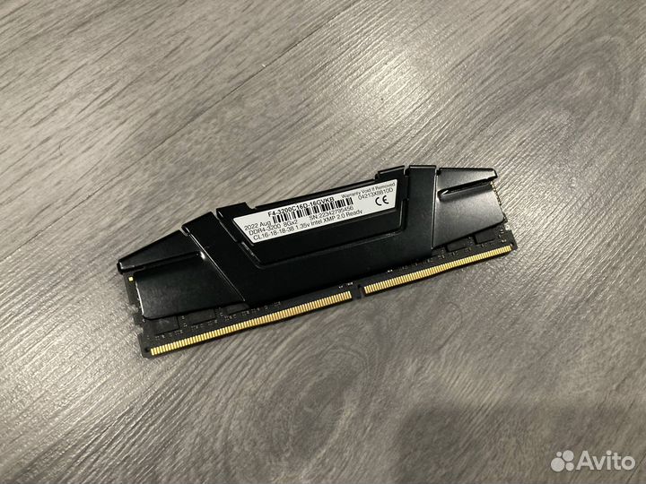 G.Skill Ripjaws V DDR4 8 GB (3200 MHz)