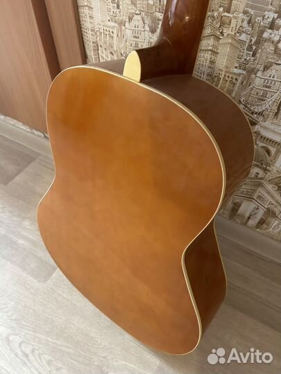 Акустическая гитара
