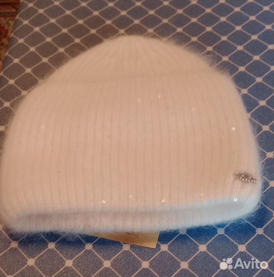 Шапка женская вязаная с пушком