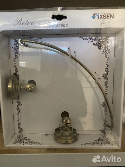 Полочка для ванной угловая