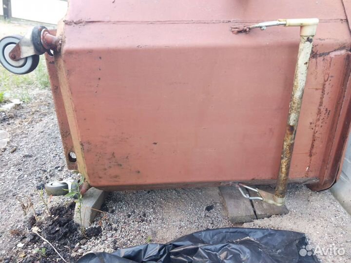 Контейнер под мусор на колесах с ручкой 0,4 М