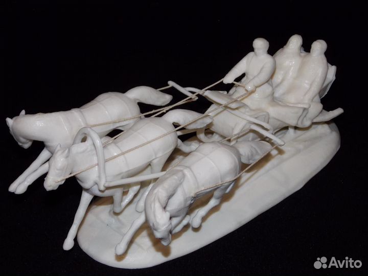 Зимния тройка.стауэтка СССР