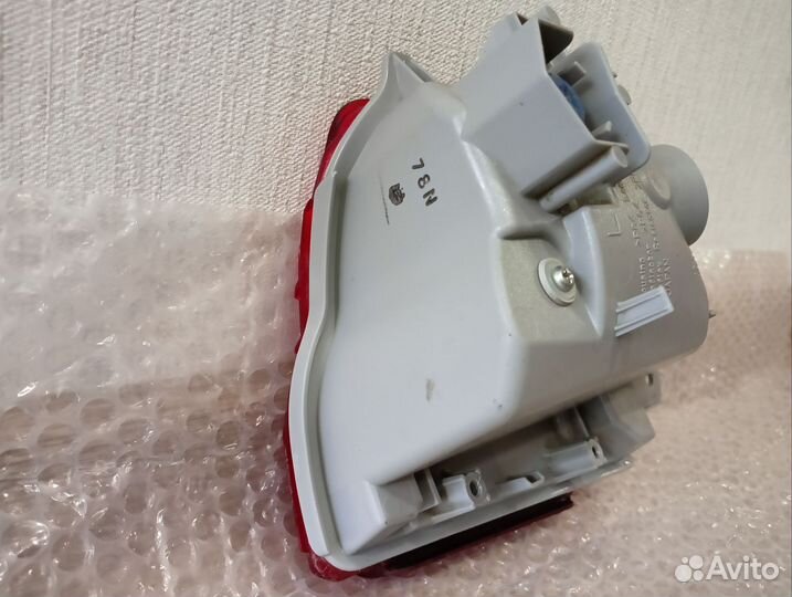 Фонарь задний левый на Toyota Land Cruiser