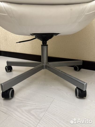 Кресло IKEA для письменного стола