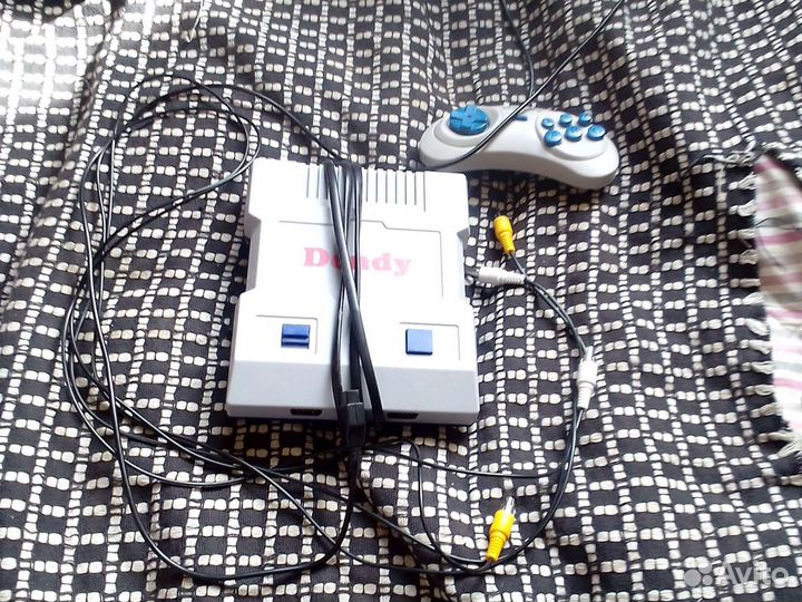 Игровая приставка dendy