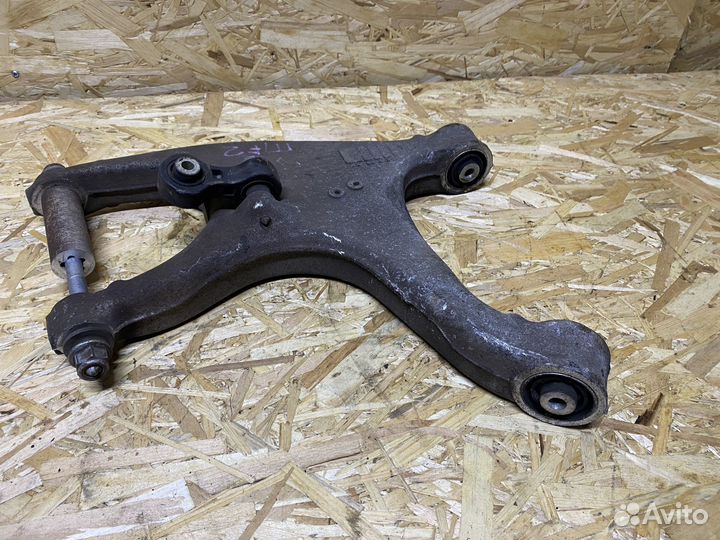 Рычаг поперечный задний правый Audi A4 B8 2010